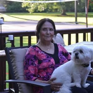 Meet your Posher, Ella